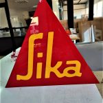 POTENCES & DRAPEAUX SIKA