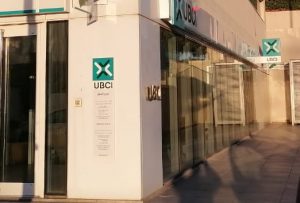 'Totem Horaire UBCI – Image 2